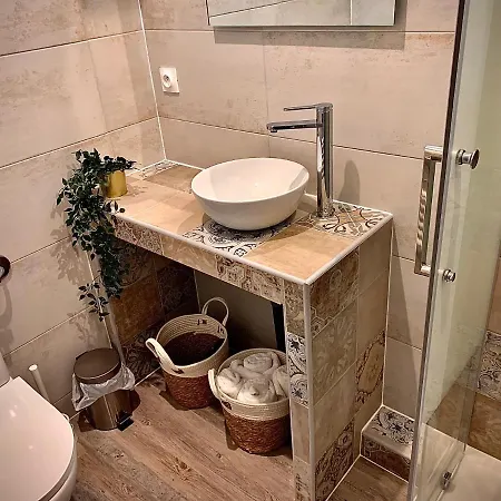 Modernguestniort - Paradis Apartment *
